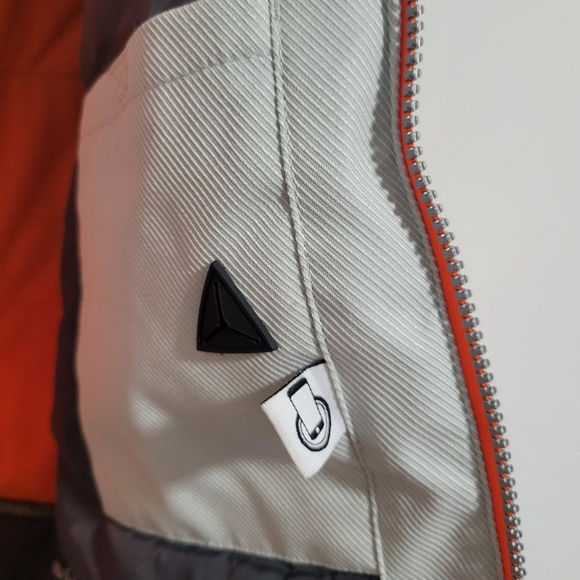 Winter snow jacket - Picture 3 of 4